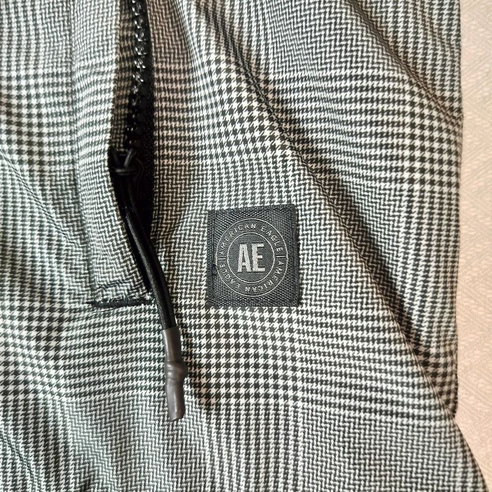 American Eagle Houndstooth Quarter Zip Light Jacket / Rain jacket. Size Large - Picture 3 of 8
